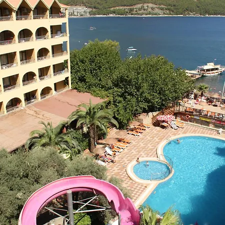 Golmar فندق