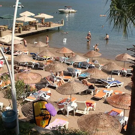 Golmar فندق إتْشميلير